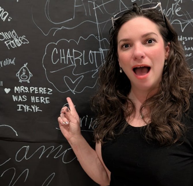 KatieP1120's tweet image. Chaperoned my kiddos' middle school spring dance. Saw lots of former students. I was in charge of the Graffiti Wall. At the end of the night, found THIS! 😆😆😆❤️❤️❤️
#IYKYK 
#buildrelationships