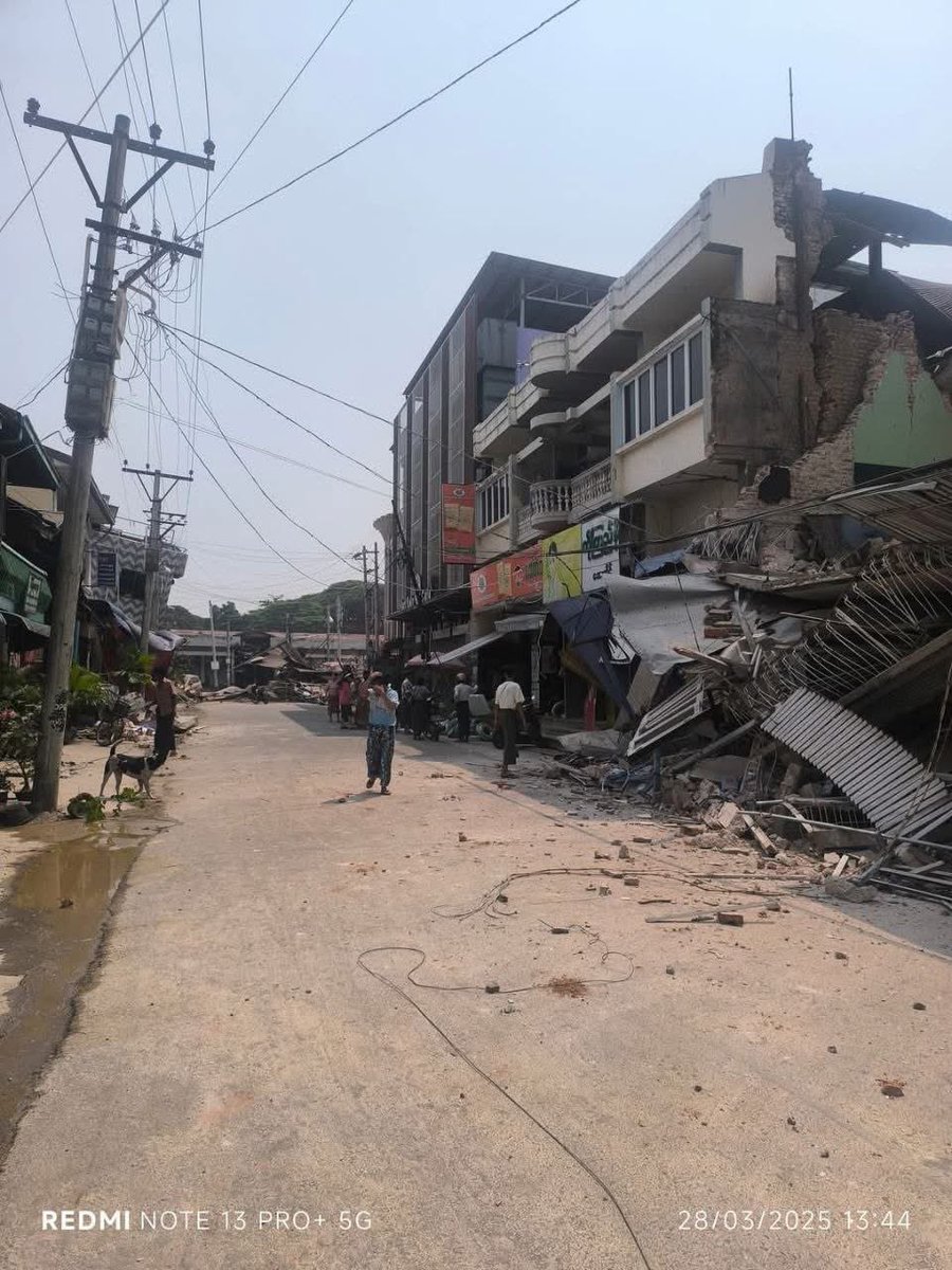 So sad for our country’s  cultural heritage 🇲🇲🙏
Please be safe everyone 🙏
Pray for Myanmar 🇲🇲 

#Myanmarquake 
#Myanmar