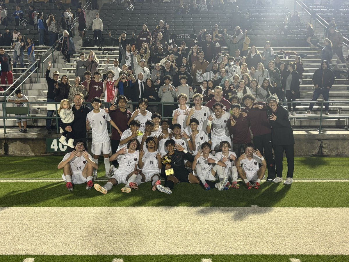 Coyotes_Soccer's tweet image. On to Round 4!!

Coyotes beat North Mesquite 1-0. 

Artur Rojas when another clean sheet. 

Ethan Rangel with the goal. 
Bennett Kerr with the assist. 

@LethalSoccer @Coyotes_Ath @Friscoisdsports @50_50Pod @ScoresTexas @SportsDayHS @tascosoccer