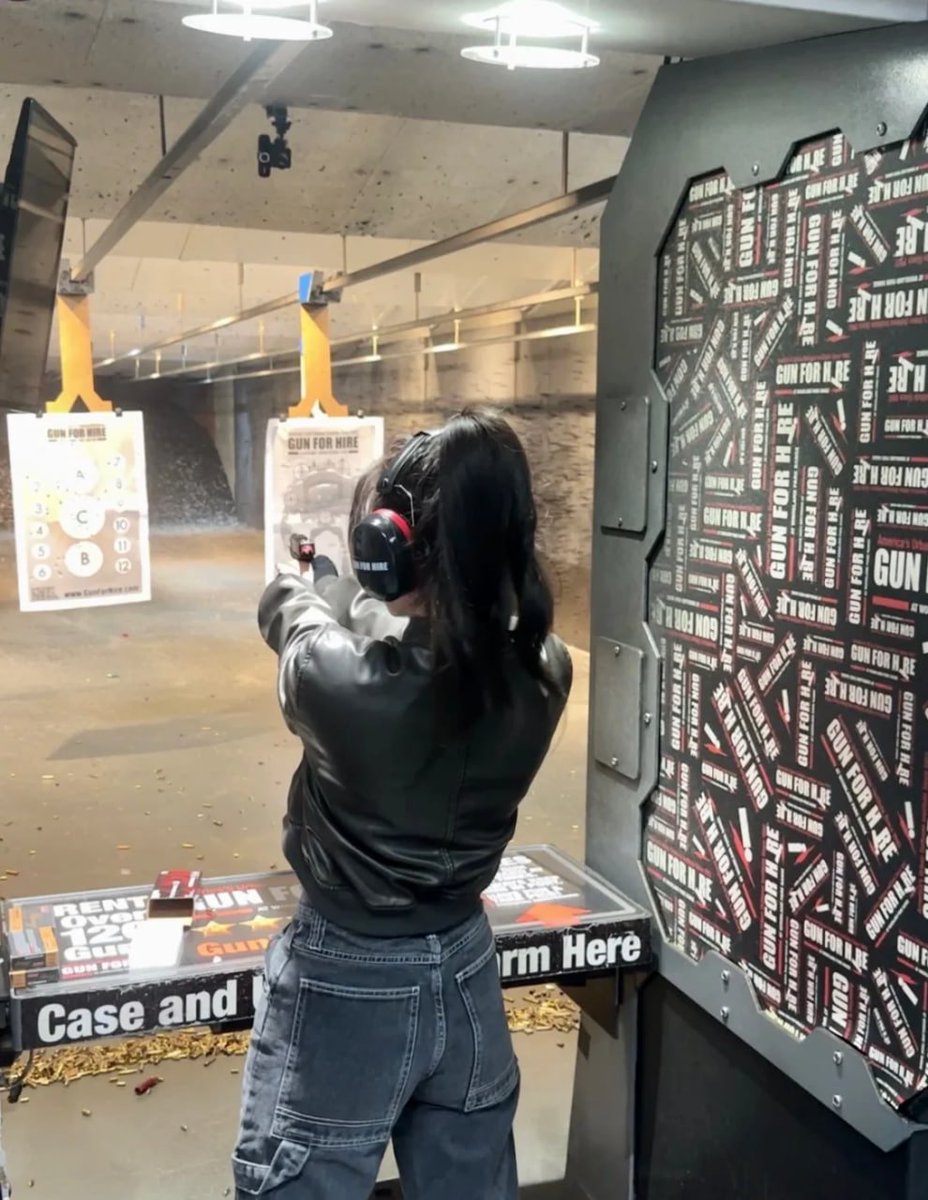 Adelaide_zxcv's tweet image. Shooting is a battle of the mind. Hold your breath, focus, aim at the target, and strike accurately.