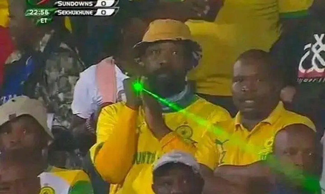 KamoheloTower's tweet image. This is not acceptable, SAFA and PSL chairman must do something about this.