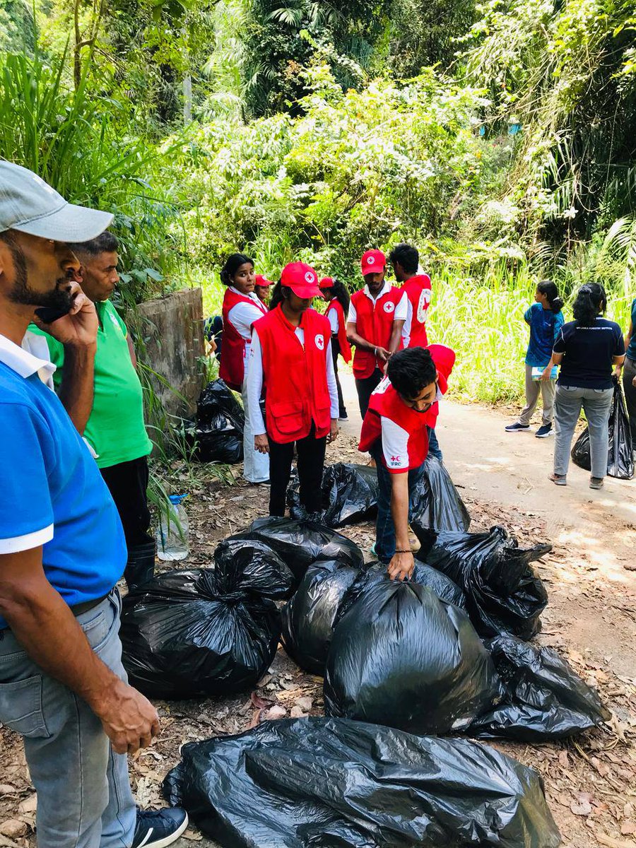 SLRedCross's tweet image. The @SLRedCross - Kandy Branch carried out a cleanup and restoration initiative at Udawatta Kele, demonstrating a strong commitment to environmental conservation. This effort aims to protect its biodiversity and preserve its natural beauty for future generations.
#slrcs