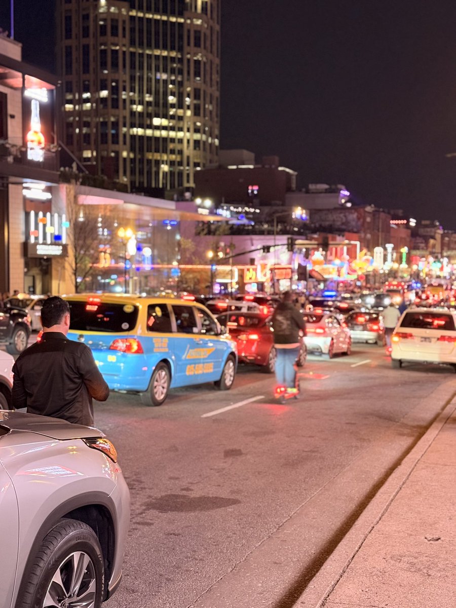 Landed in Nashville, Tennessee 🇺🇸 for #SIR2025. What better way to experience it than with my mentor, supervisor and friend <a href="/interadiologist/">Dr Sachin Modi</a>. Time to get stuck into the local culture! <a href="/SIRspecialists/">Society of Interventional Radiology</a> <a href="/BSIR_News/">The British Society of Interventional Radiology</a> <a href="/IRadResearch/">UK IR Trainee Research Collaborative (UNITE)</a>