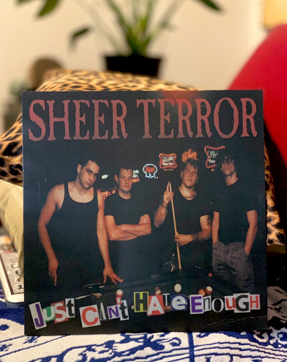 VinylJerk's tweet photo. ウッ へ〜イ と合いの手を入れたくなるギタートーン #np #sheerterror #punk #metal #hellhammer https://t.co/rKRRhVu1Jx