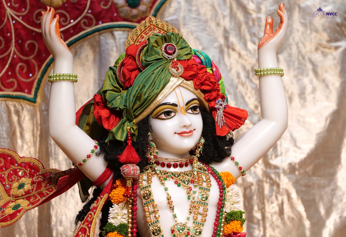 ISKCONPune's tweet photo. 🙏🏽Today's Darshan 📿 🗓29-03-2025🙏
🌷Sri Sri Gaur Nitai🌷
🚩@ISKCONNVCCPune🚩
.
.
#ISKCONNVCC #ISKCONPune #ISKCONNVCCPune #ISKCON
#29thmarch #29thmarch2025 #Saturday
#Harinaamsankirtan #Radheshyamdas #Radheradhe
#Sankirtan #Kirtan #Vrindavan #Mayapur #Prabhupada
#GVE #Govardhan https://t.co/faYFUtWpY9