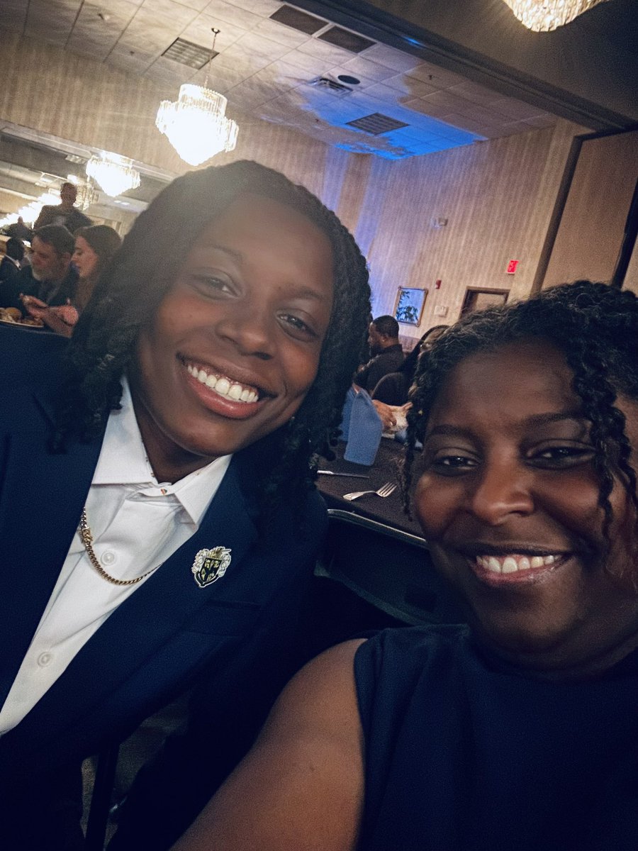 Lauren Crosland (@lauren_cros2025) on Twitter photo Thank you <a href="/SCBCA/">South Carolina Basketball Coaches Association</a> for the awesome post season banquet. It was a good night! <a href="/SpringValleyWBB/">Spring Valley Women's Hoops</a> Thank you <a href="/SCBCA/">South Carolina Basketball Coaches Association</a> for the awesome post season banquet. It was a good night! <a href="/SpringValleyWBB/">Spring Valley Women's Hoops</a>