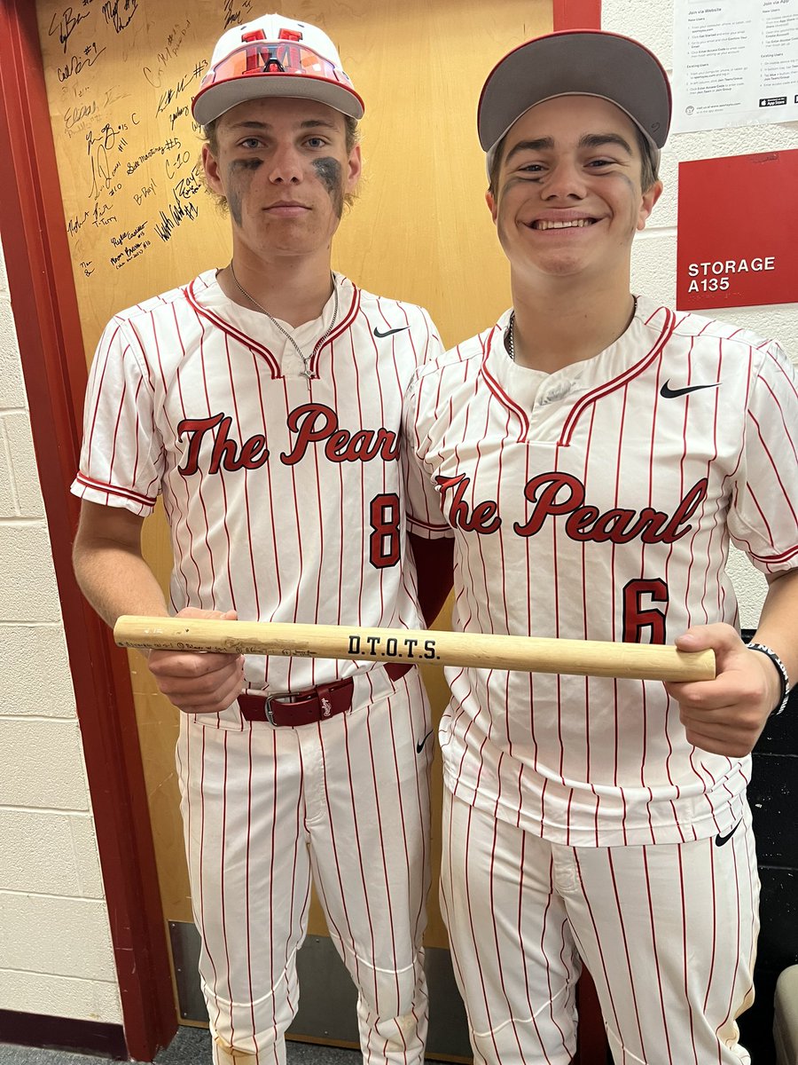 MaypearlBsBall's tweet image. #D.T.O.T.S. Player of The Game is @JudahWright2 was resilient on the mound going 6 inn 9 Ks, 2 ER & battled all night. Coming in to shut the door was Kason Gilbreath picking up the Save in a 5-2 W over Scurry-Rosser to move to 7-0 in district.
#StandardsOverFeelings
#LockedIn
