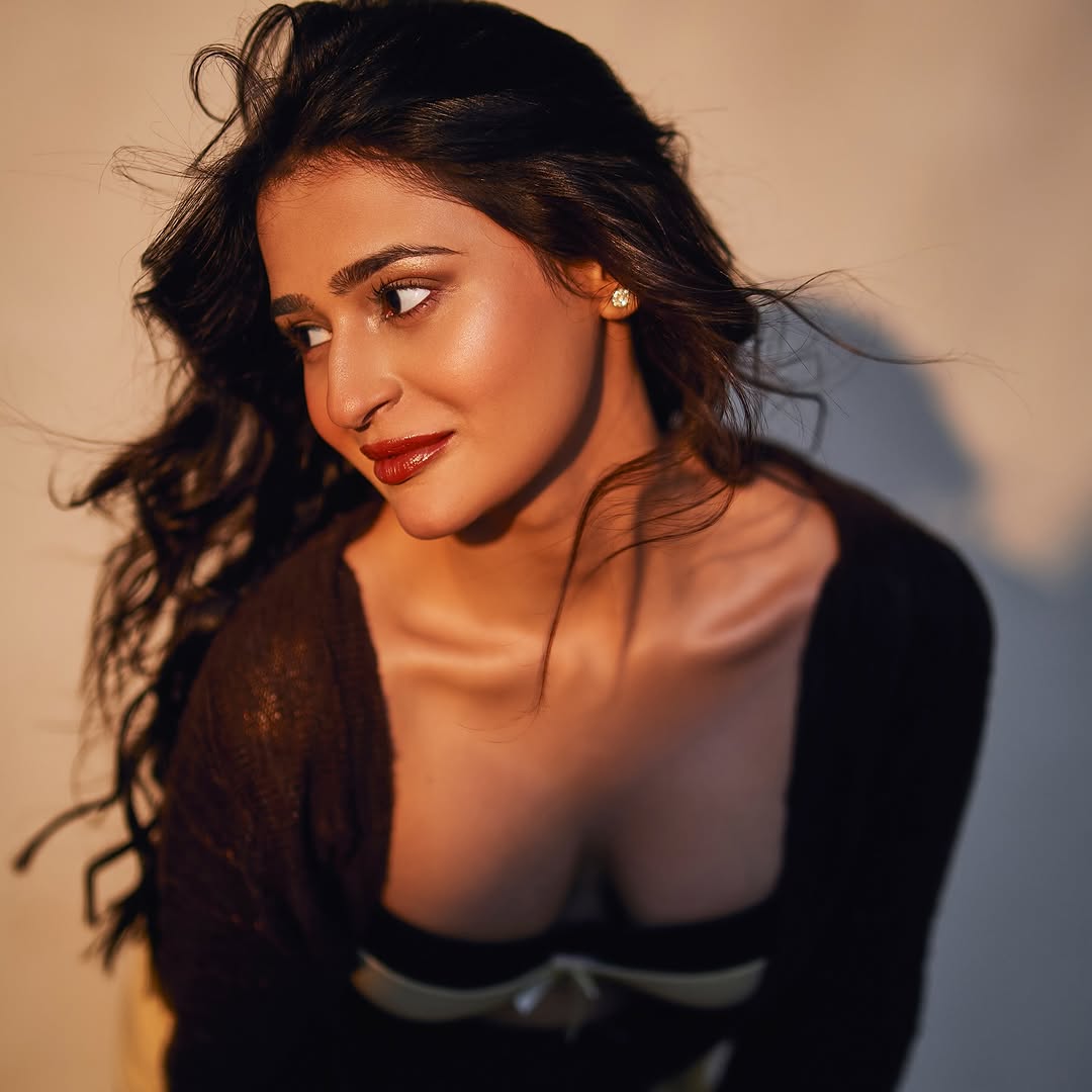 GnLhk7AaEAA1E6S?format=jpg&name=medium