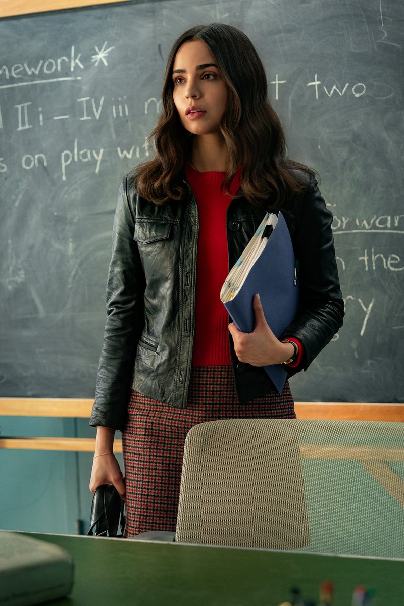 sofiicsx's tweet image. this talented girl shined on set from start ✨ from austin and ally to this one of a kind masterpiece. the emotions displayed and the skills showcased, i couldn&apos;t say how much im so proud of her @sofiacarson 💘🌹