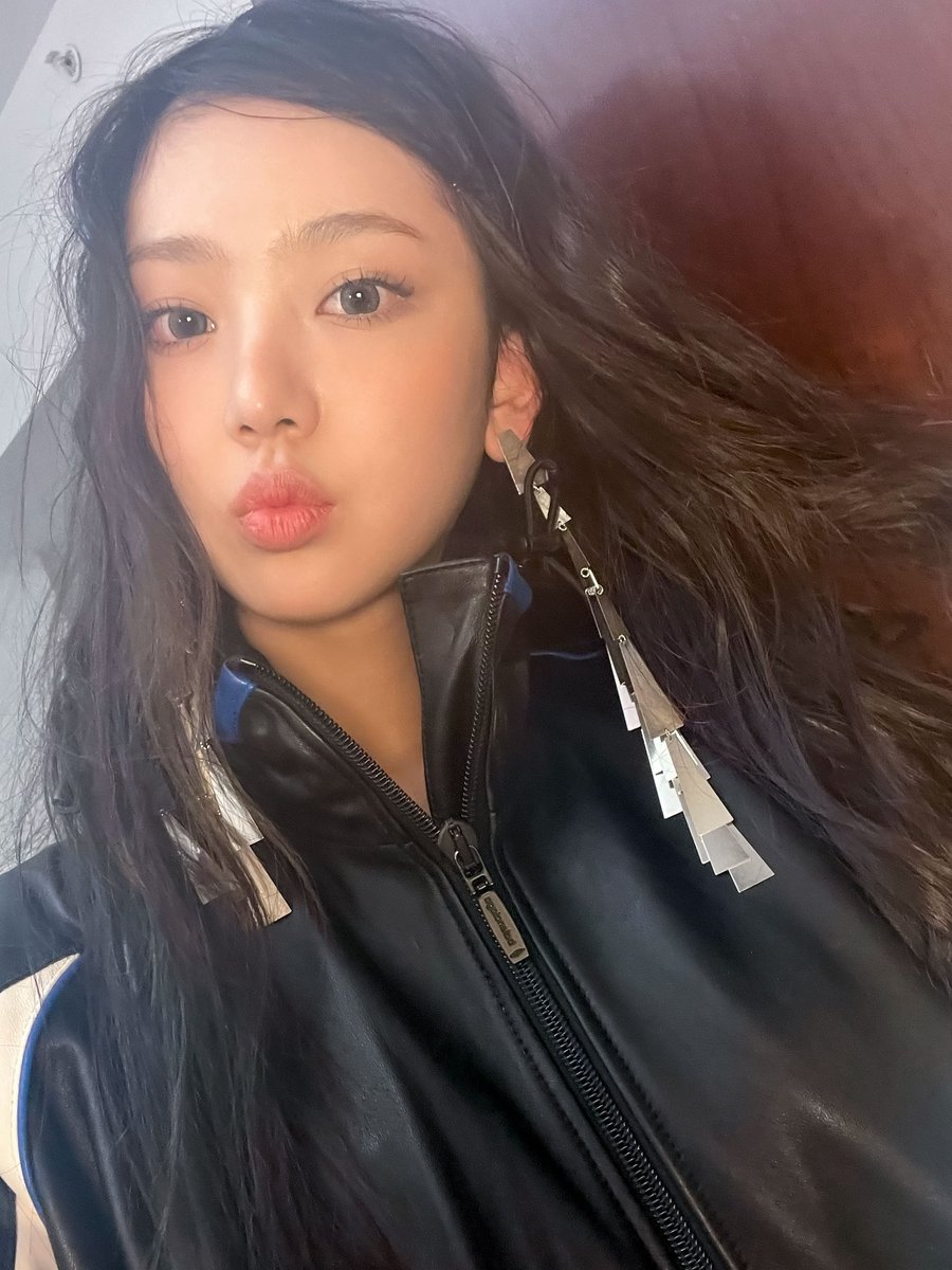 ؘiSoL. (@lees0ol) on Twitter photo 