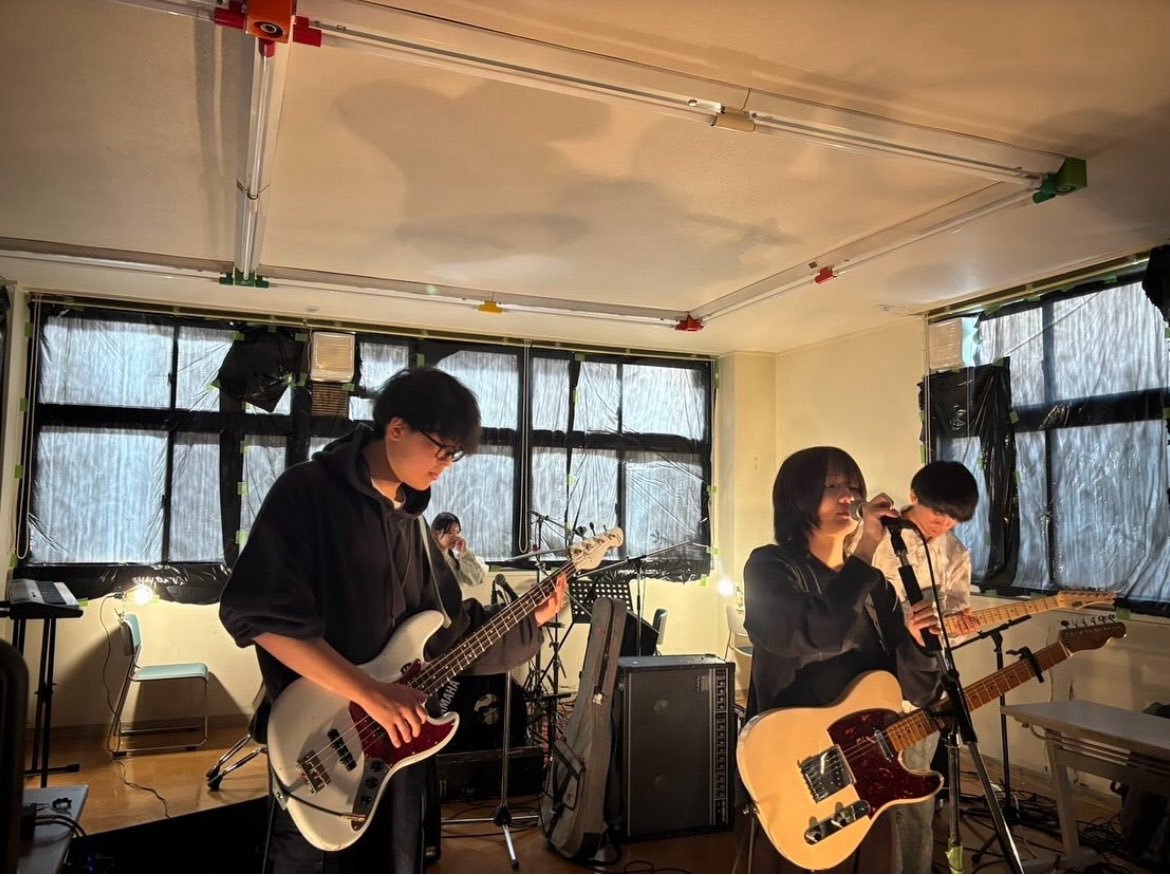 KeionFlash's tweet photo. 部員がFLASH紹介⑪

文学部比較文化学科3年　
��つき☀️ SNS大臣

色々しまーす♪バンドしよー♪

#軽音FLASH
#春から北九大 https://t.co/JfDPK9IS75