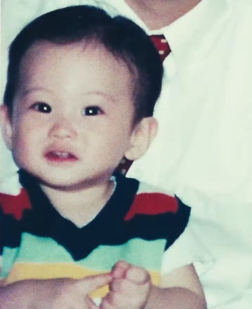 : มองแบบนี้ จะเอาไรเนี่ย

: หนมๆ กิงหนม

: ไม่ต้องเลย แปรงฟันก่อน

: อุมๆ

: รู้แล้ว เดี๋ยวไปอุ้ม รอนิ่งๆ

: นิง

: เก่งมาก

: เก่งมั่ก