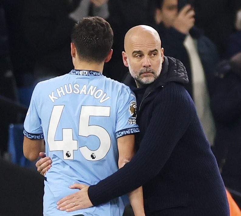 FabrizioRomano's tweet image. 🔵🇺🇿 Pep Guardiola: “Khusanov has very special qualities, that's for sure. Really, really special ones”.

“He so fast, brings his passion, even his face I see sometimes and body language doesn't show but his passion in many, many actions. We are delighted with him”.