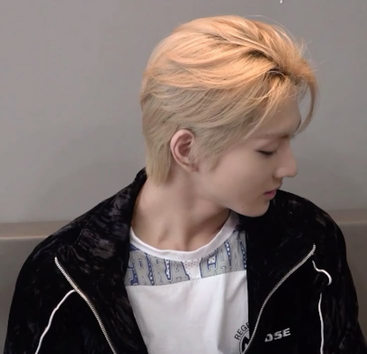 woncattos's tweet image. DUDEEE SMTH ABOUT THIS JUNGWON HAIRSTYLEE ???