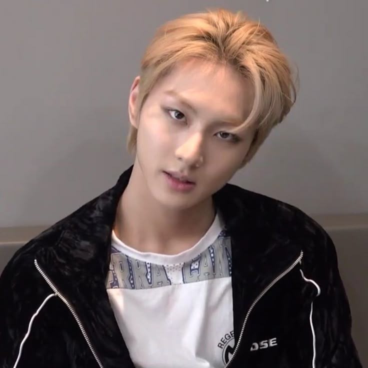 woncattos's tweet image. DUDEEE SMTH ABOUT THIS JUNGWON HAIRSTYLEE ???