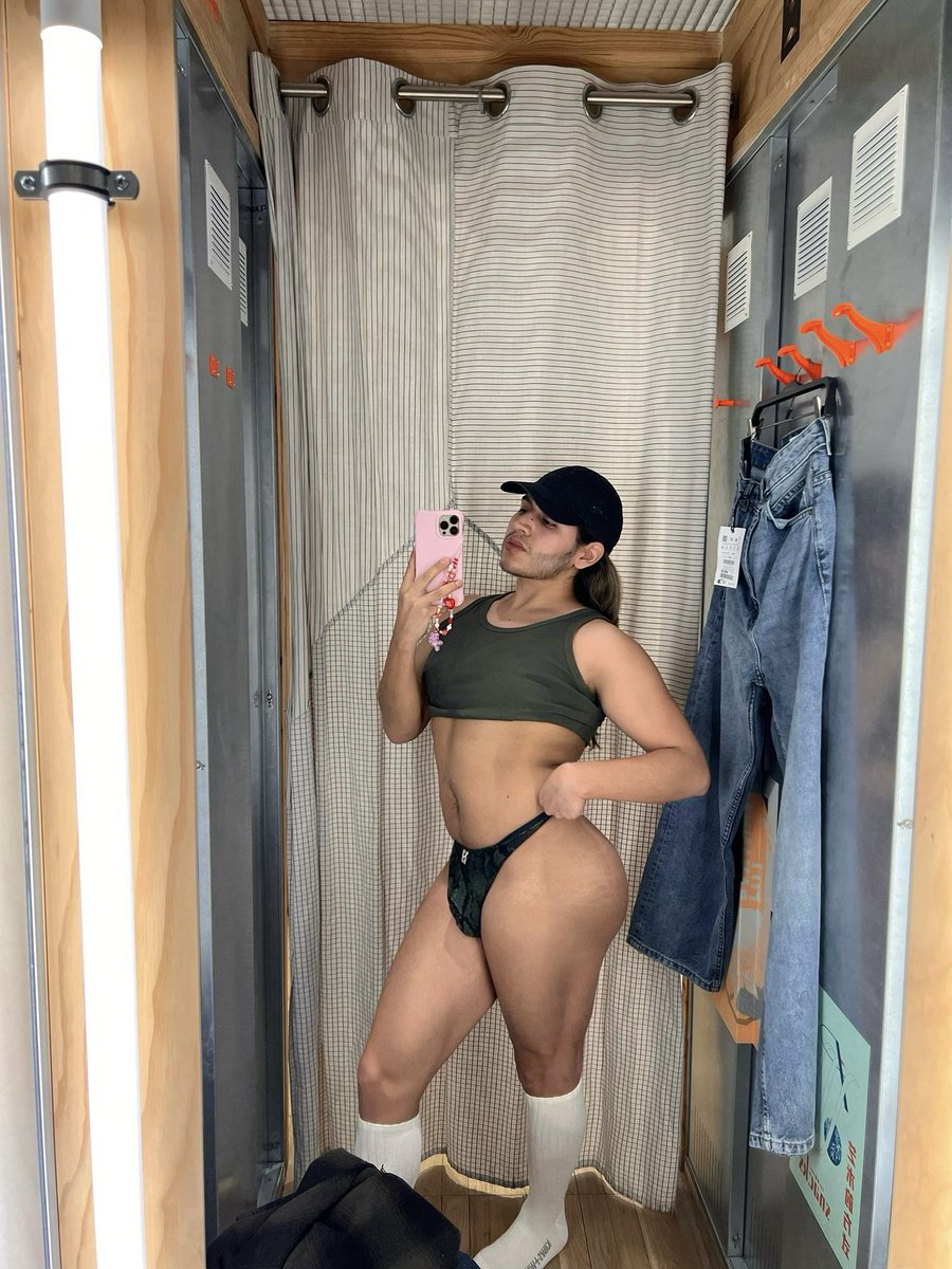 See you in the fitting room? 😏🍑✨  @tjbiggz @biggz_bunz