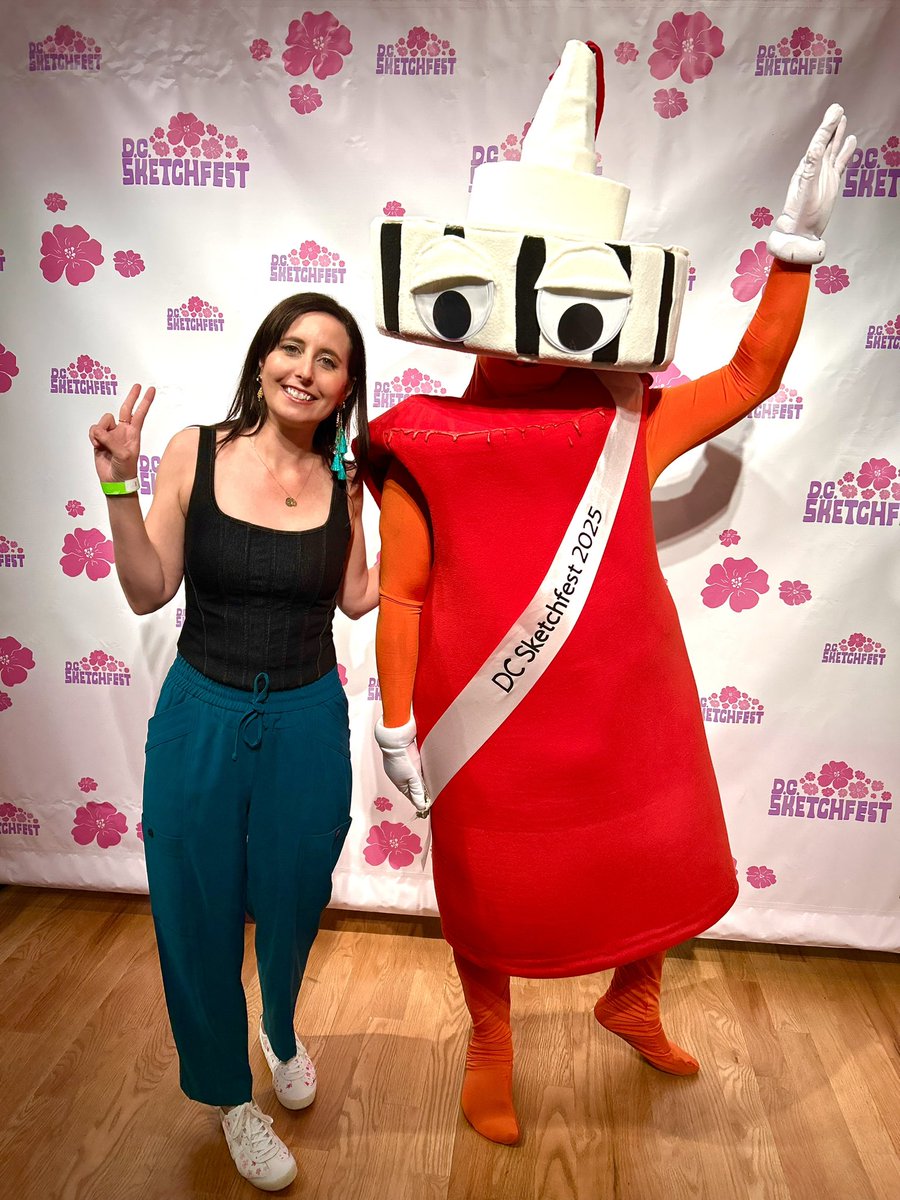 nickialanoche's tweet image. Fun at DC Sketchfest! #MyDCCool @washingtondc @dcartscenter @BadMedicineDC