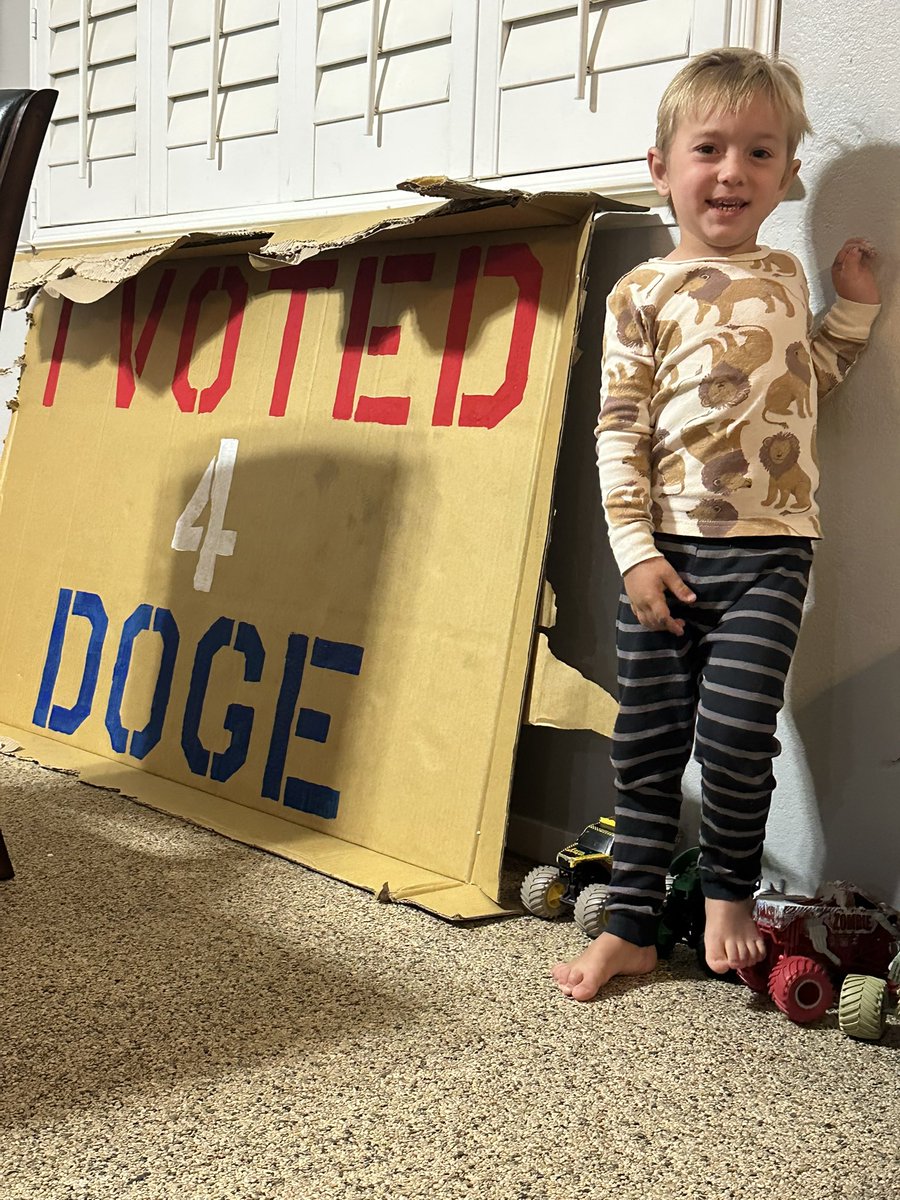 OreoExpress's tweet photo. Someone’s ready for some fun. #SupportDoge #ThankYouElon https://t.co/bhgfg0AimY