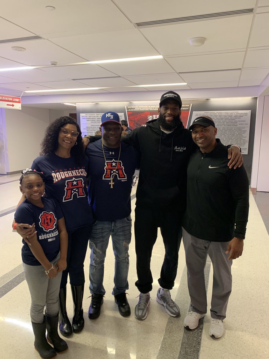 Very proud of these two receivers from the DF class of 2016! It was great catching up with their parents and families as well. Awesome night!! <a href="/TheJoker_Ke/">Keke Chism</a> <a href="/Zel5Zelly/">Denzel Mims</a>