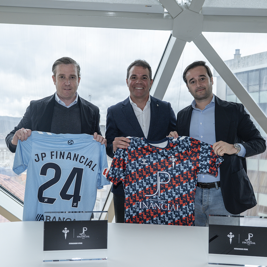 RCCelta's tweet photo. 🤝 JP Financial, nuevo patrocinador oficial del RC Celta.

La consultoría de inversión y planificación financiera estará presente en el frontal de la camiseta de calentamiento pre-game del primer equipo.

¡Bienvenidos a la familia celeste! 🩵