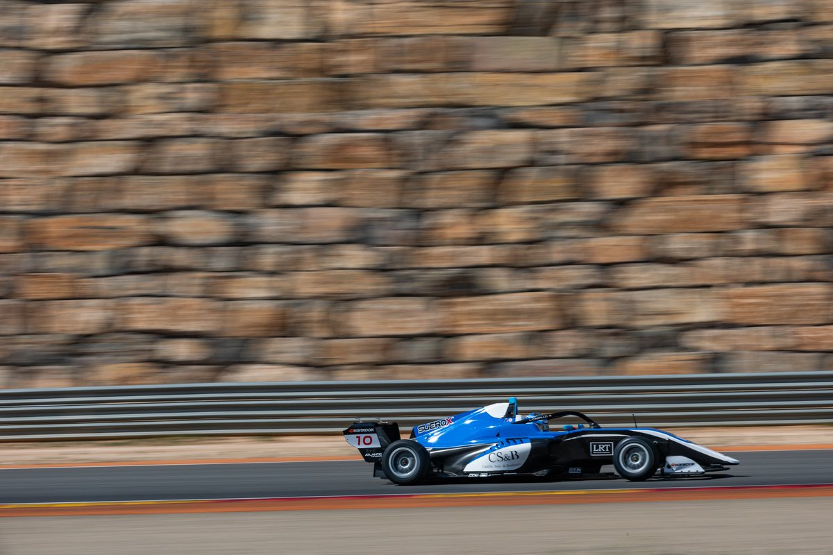 SaintelocRacing's tweet photo. 🏁 Lorenzo Castillo's Eurocup-3 Winter Series: Final push at MotorLand Aragón! Vamo!💪 #Eurocup3
@SaintelocRacing @p1racewear https://t.co/JKSHbQti7i