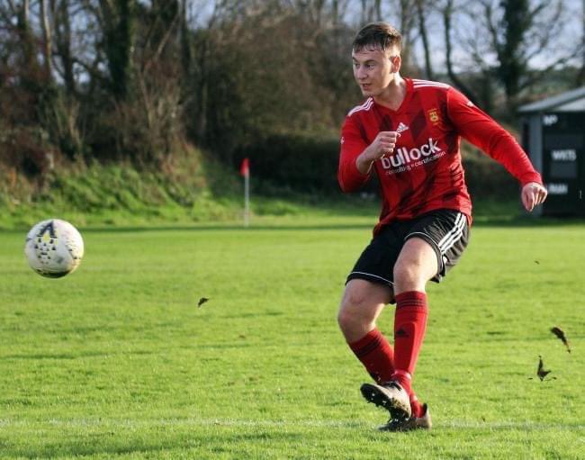 Today’s fixture ⚽️ a short trip for the 1sts for a local derby! Good luck lads 🔴⚫️🟡 #VLR