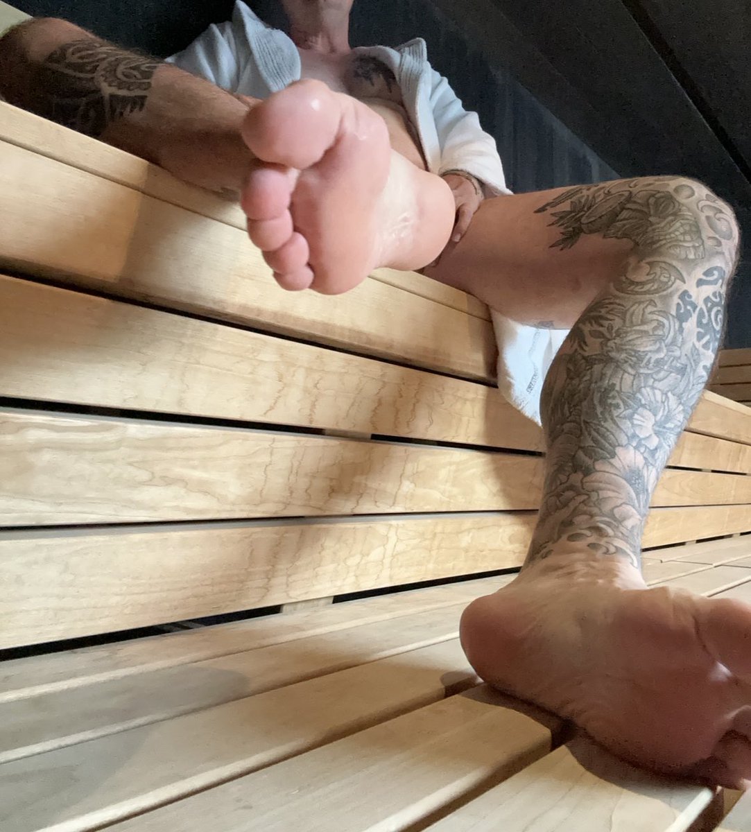 Für die Fußliebhaber 😮‍💨🦶🏼 #feetworshi̇p #feetfetısh #feet #tattoo #toes