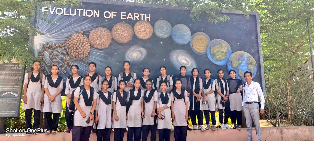 drkalamcsckheda's tweet image. &quot;Students of Maruti Nesh High School, Thasra Taluka, visited Science City Ahmedabad, exploring various galleries and gaining valuable scientific insights. A great initiative to inspire young minds! #ScienceEducation #STEMLearning&quot;