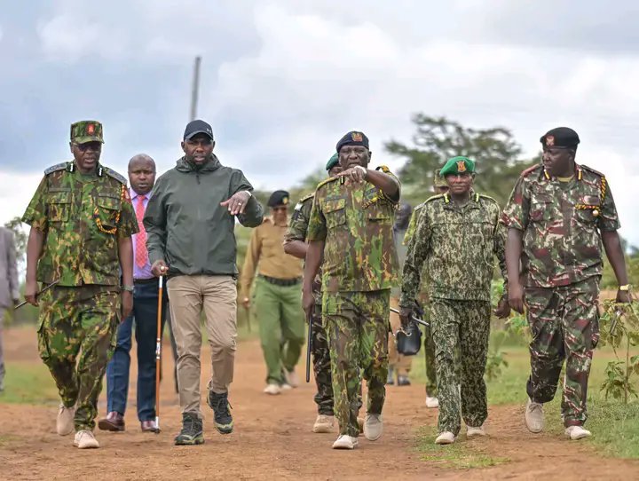 kipkirui560's tweet image. Interior CS Kipchumba Murkomen has shown dedication in tackling security challenges, from banditry in the North Rift to pushing police reforms like automated recruitment. #Murkomen #InteriorCS #KenyaSecurity
@kipmurkomen