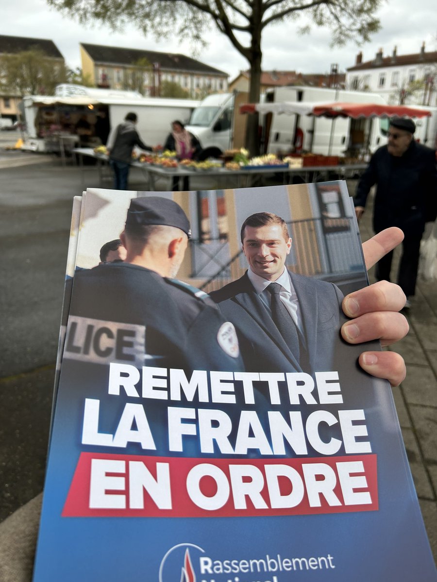 Remi_Berthoux's tweet image. Ce matin sur le marché de #SaintFons  pour rappeler nos propositions sur la sécurité.

Avec @J_Bardella et @MLP_officiel pour rétablir l’ordre partout et pour tous ! #circo6914