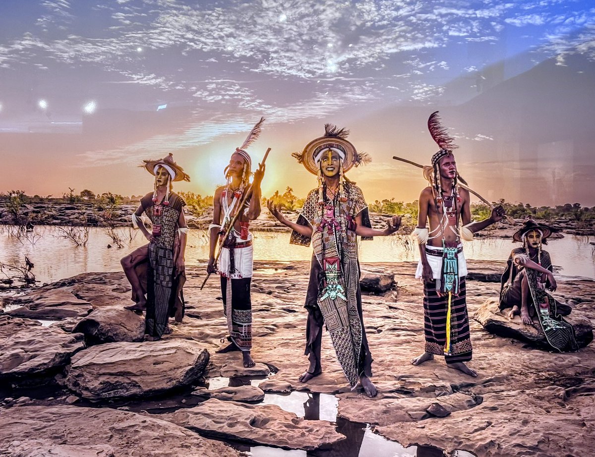 世界の少数民族や先住民を 撮り続ける写真家 #ヨシダナギ さんの写真展