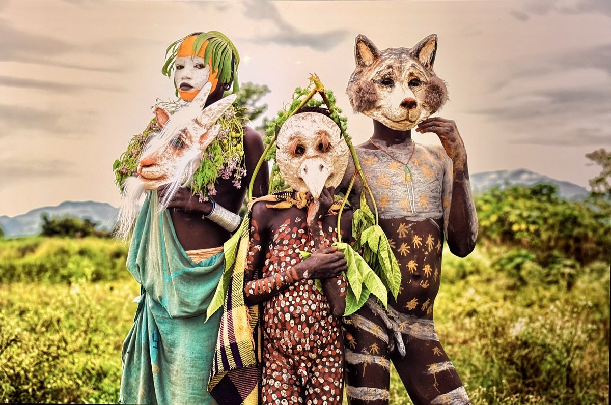 世界の少数民族や先住民を 撮り続ける写真家 #ヨシダナギ さんの写真展