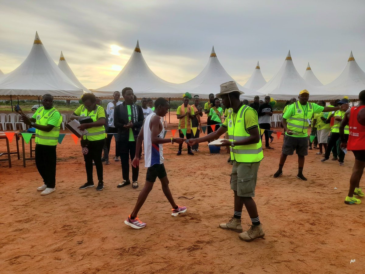 ObWyclife's tweet photo. #10milliontreesrun https://t.co/Mrj5f29t9h