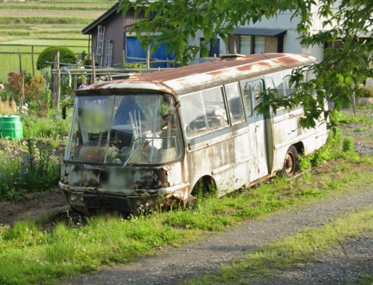 THh9o's tweet photo. 日本叢廃車記録という者です。
GoogleMapで発見した廃車体を投稿します。同じような趣味の方々と車を嗜めると嬉しいので今後よろしくお願い致します。
#草ヒロ
#廃車体
#廃バス
#ライトバス https://t.co/kRuFM83tAi