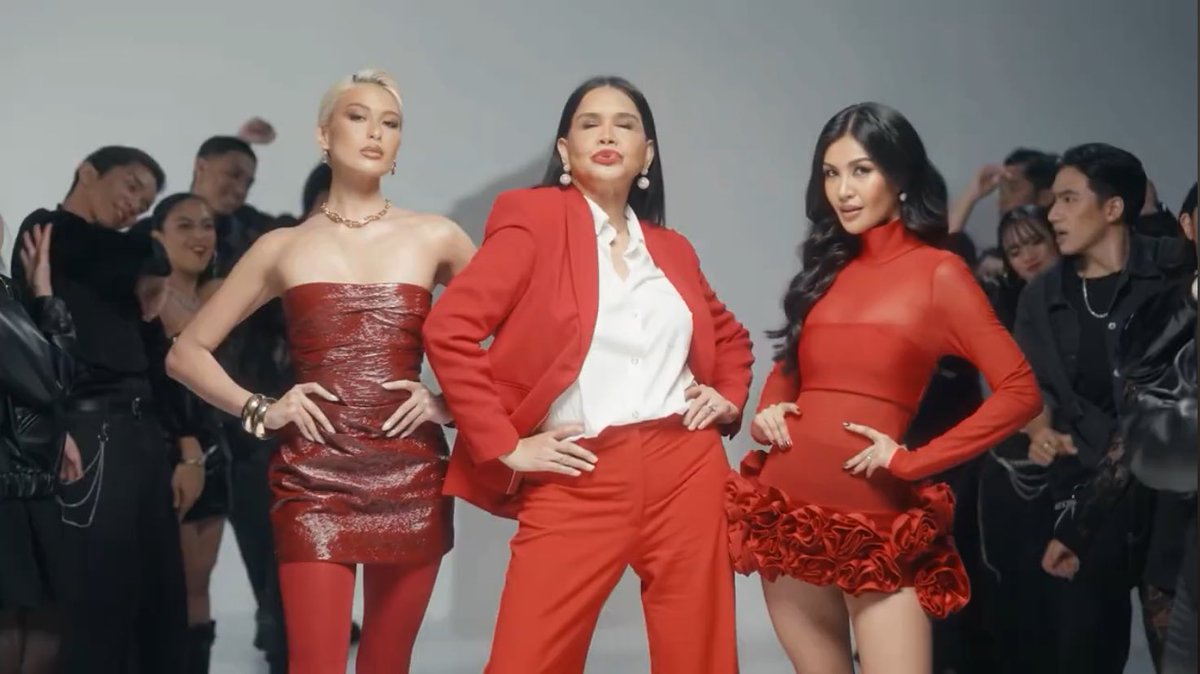 tonchelle_'s tweet photo. Reyna MV is out!๐
stream @michellemdee โs song Reyna now๐ฅฐ๐ซถ๐ผ
#REYNAOutNow #MichelleDee https://t.co/BetdFIPDpj