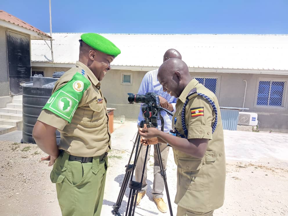 Raymeg strategic communication team recently provided training on photography and digital communication to the police component of the African Union Support and Stabilization Mission in Somalia (AUSSOM)