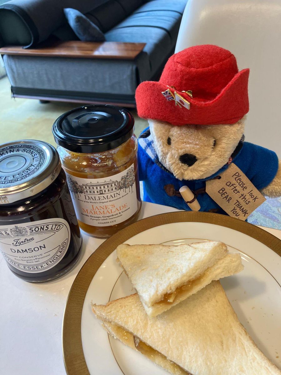 My wife made marmalade sandwich 🥪 for Paddington!  They are still enjoying their stay in 🇯🇵 !!