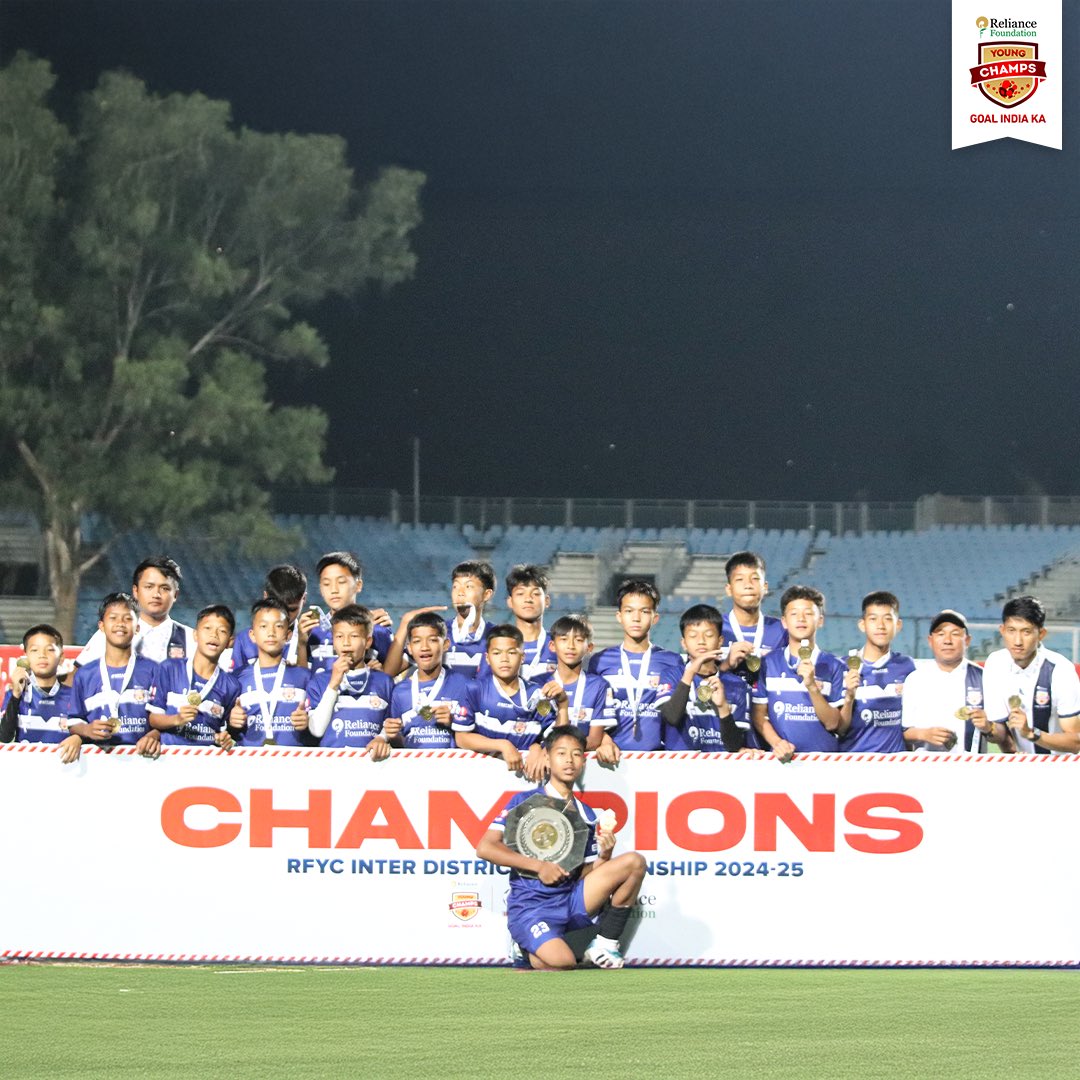 RFYoungChamps's tweet image. Spotlight on the U14 stars! 🌟⚽
The best of the best from the U14s got their hands on well-earned glory! 🔥⚽ (1/2)

| #RFYC | #WeCare | #YouthFootball | #IndianFootball | #RFYCInterDistrictChampionship | @MizoramFootball |