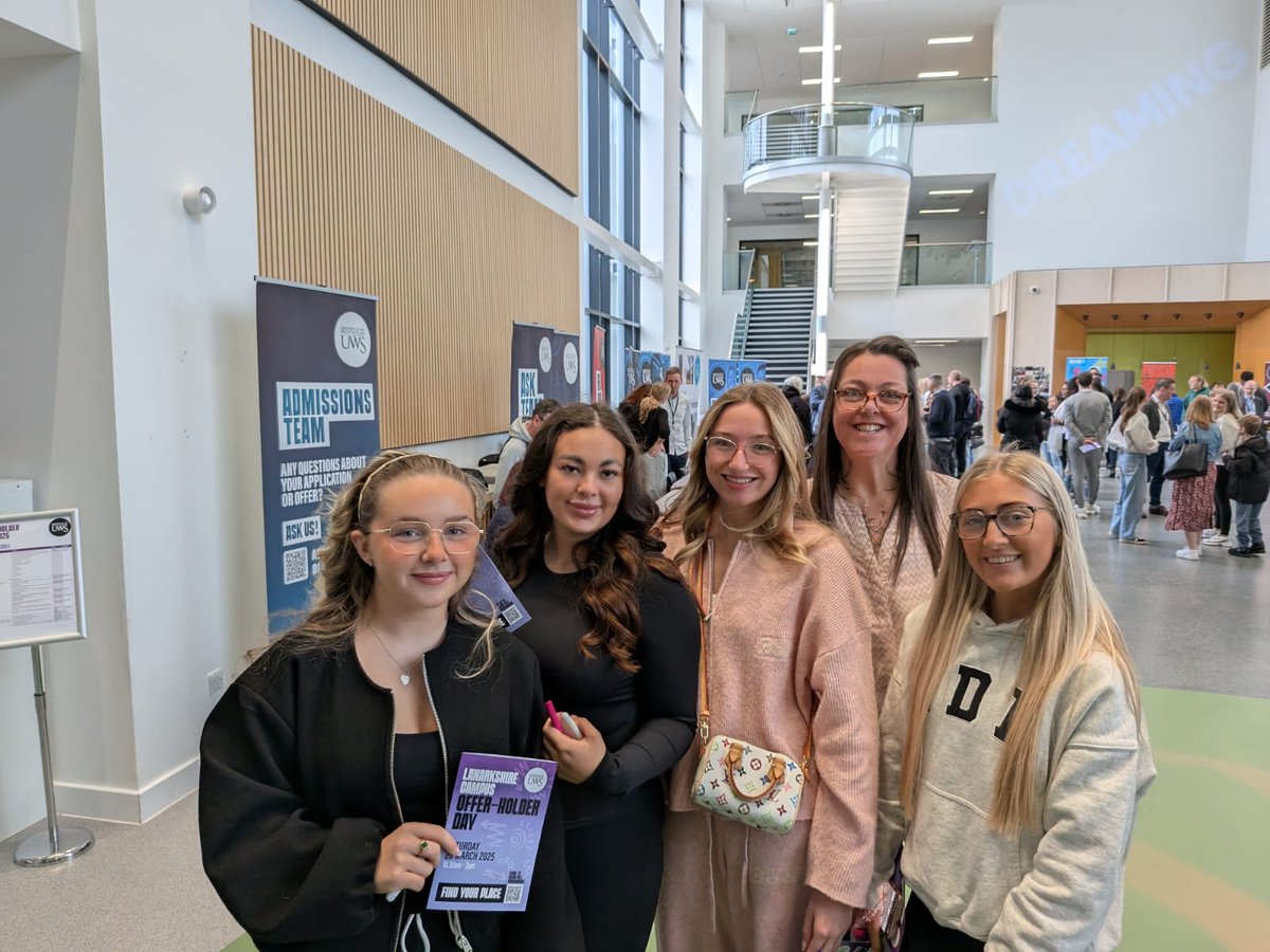 Fantastic Saturday morning spending time with incoming Childhood Studies students, building the foundations for reciprocity and relationships to feed our community of practice and advocacy!

#uws #childoodstudies #learning #growing #connecting