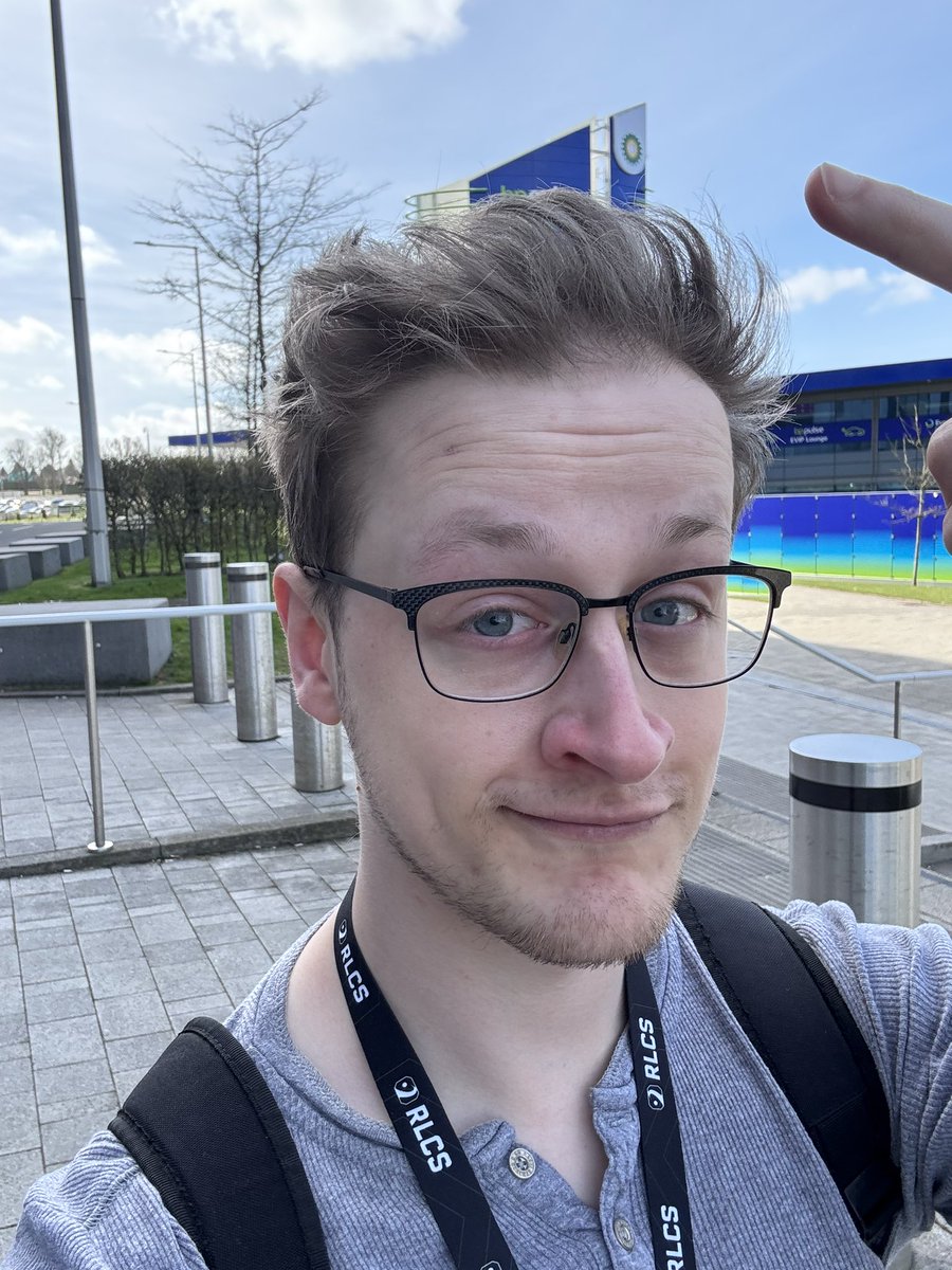 It’s game day here in sunny Birmingham, getting ready for Arena Day 1 of #RLCS at the <a href="/bppulseLIVE/">bp pulse LIVE</a>!

Has been a…well, blast 💥 working with the amazing <a href="/BLASTEsports/">BLAST</a> crew. Gonna be an great weekend of games.

Let’s get loud! 📢