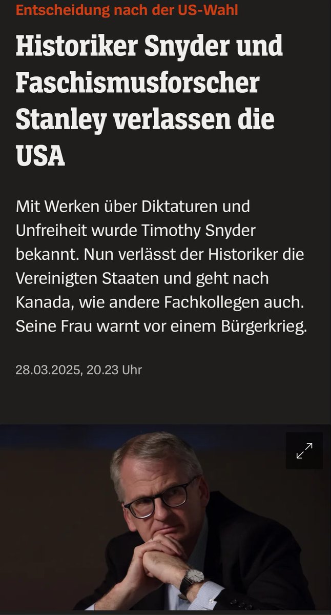 Sunnymica's tweet photo. Gleich 3 renommierte Trump-Kritiker verlassen die USA in Richtung Kanada

Der Historiker Timothy Snyder, seine Frau Marci Shore, Osteuropaforscherin, und der Philosoph und Faschismusforscher Jason Stanley kehren den Trump-USA den Rücken. 

Marci Shore sagte, die USA befänden sich im freien Fall. Sie befürchtet sogar einen Bürgerkrieg.