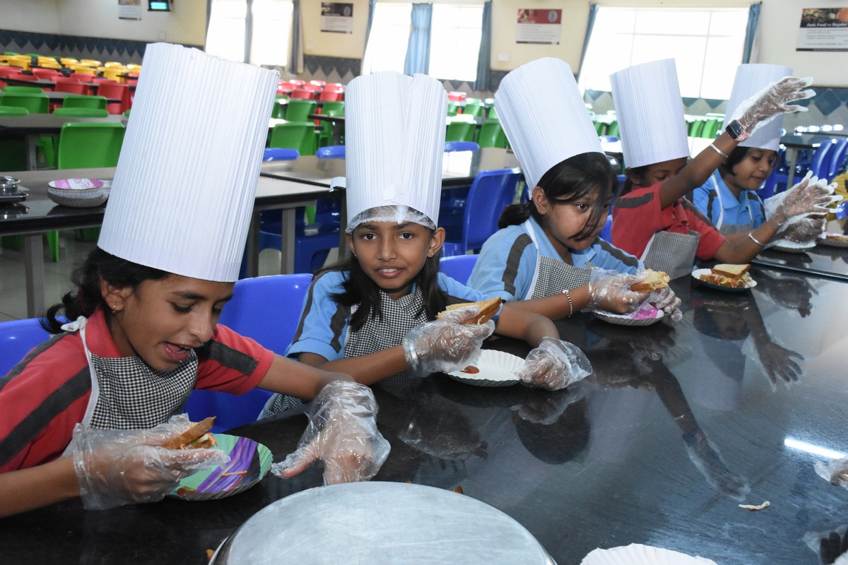 SAI_Edu_In's tweet image. The creative spirit flourished with Madhubani painting, music sessions, and fireless cooking, while senior students engaged in internship study sessions and exam prep.
#UnleashingPotential