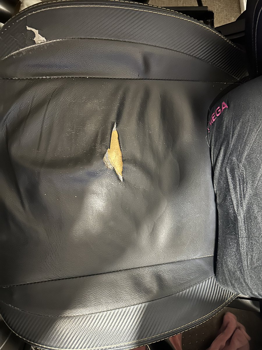 AfterShowReacts's tweet photo. @secretlabchairs hey so is there any way I can get a replacement for my chair? It’s falling apart. 
Foam is going everywhere and it’s dangerous for my cats as they may eat it. https://t.co/rzABGMRFpU