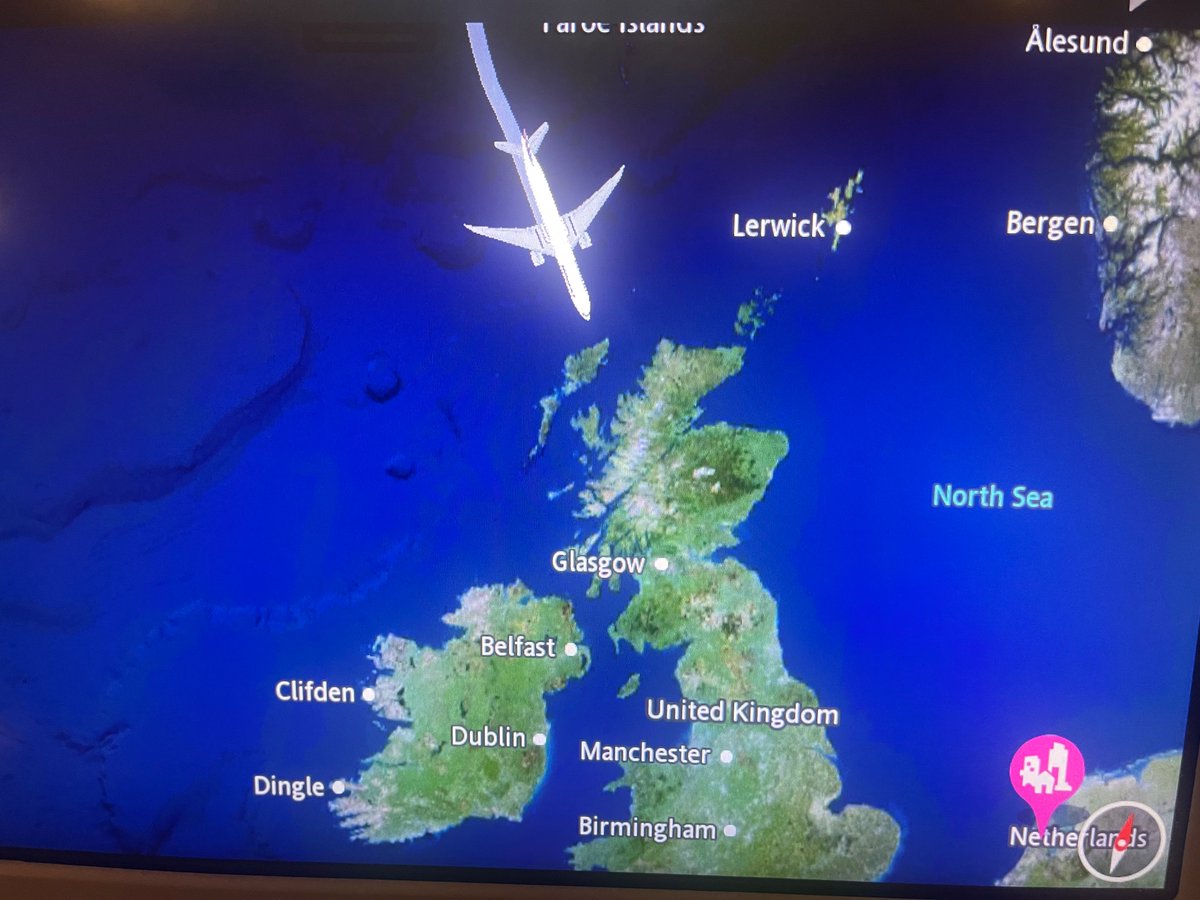 declanganley's tweet photo. The Tokyo-Paris polar route also challenges my European maritime based mind-map of global travel. You come into Paris from the North West. https://t.co/AsUBJaZuaX