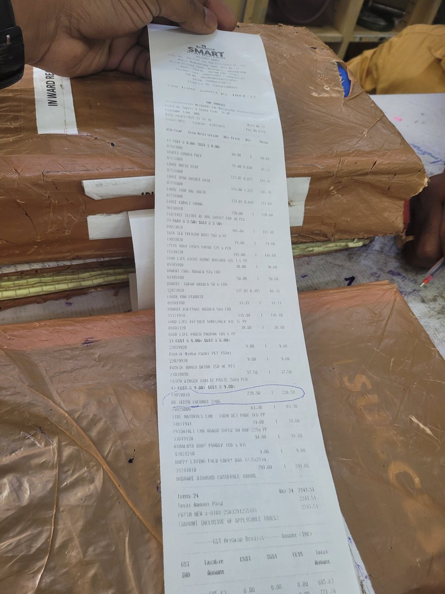 mukeshpadhan's tweet photo. Overcharged at Reliance Smart!
Bought a product with MRP ₹75 but was charged ₹220. The store refused to refund, and I’m deeply disappointed with the service. @RelianceSmart, please resolve this issue ASAP! #CustomerService #Overcharging #consumerRights #FRaUd https://t.co/AGom5nAMZJ