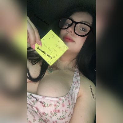 Valeriahalfaro's tweet photo. #NuevaFotoDePerfil https://t.co/ewk9WFYCxk