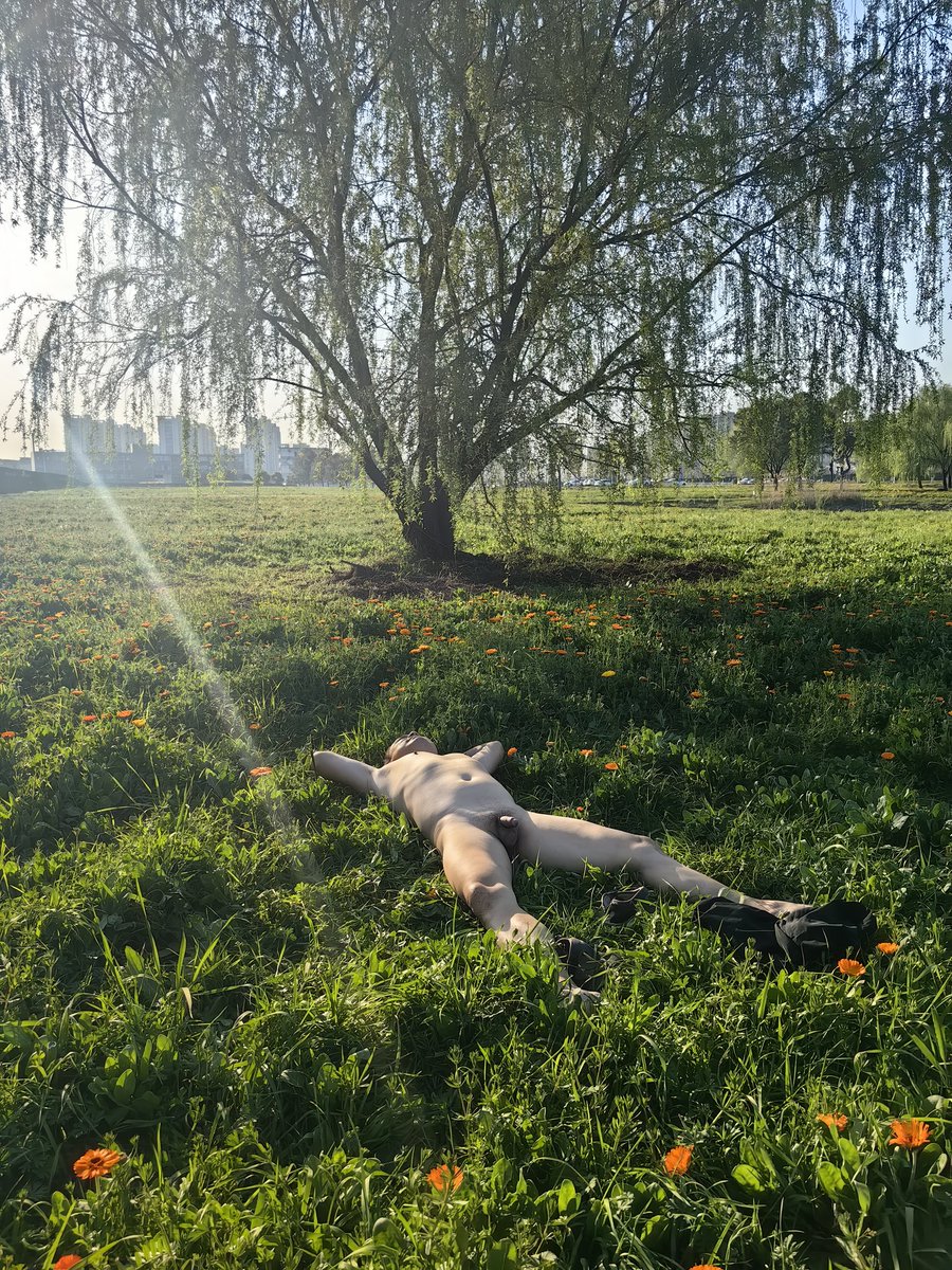 给朋友在我的基地拍照，骚不骚，脱毛，纹身，穿环的预约起来