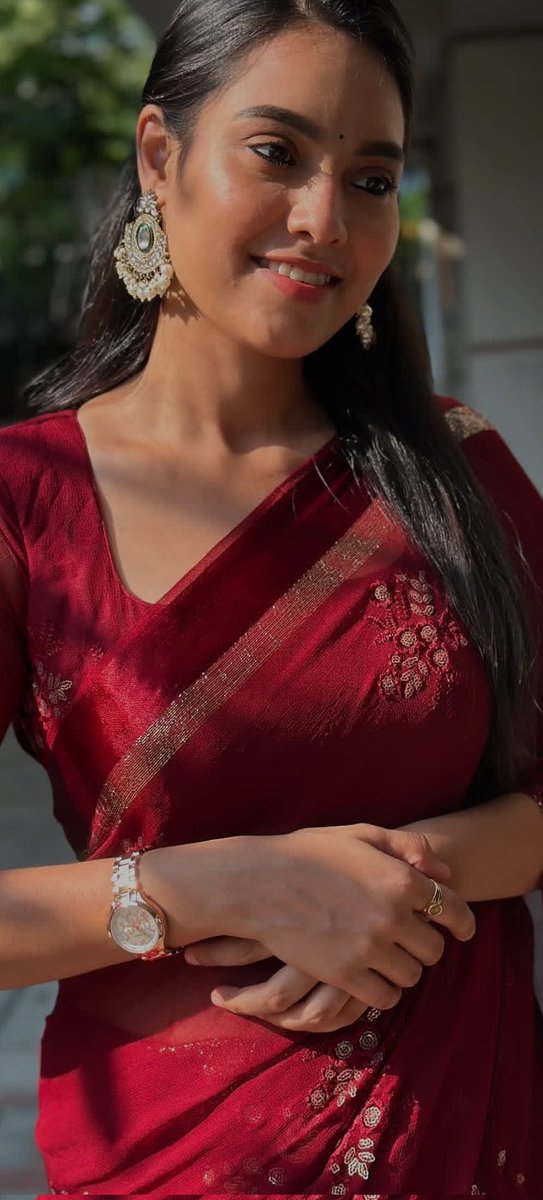 Lovely_Queens1's tweet image. #PavithraJanani