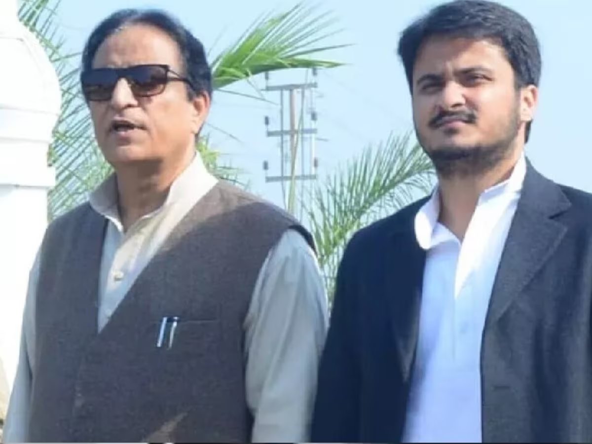 bstvlive's tweet image. 🚨 रामपुर

🔹 आजम खान के बेटे की कोर्ट में पेशी
🔹 अब्दुल्ला आज़म की कोर्ट में पेशी
🔹 कोर्ट में हाईकोर्ट के जज पहुंचे
#Rampur #AzamKhan #AbdullaAzam #CourtHearing #HighCourt #UttarPradesh