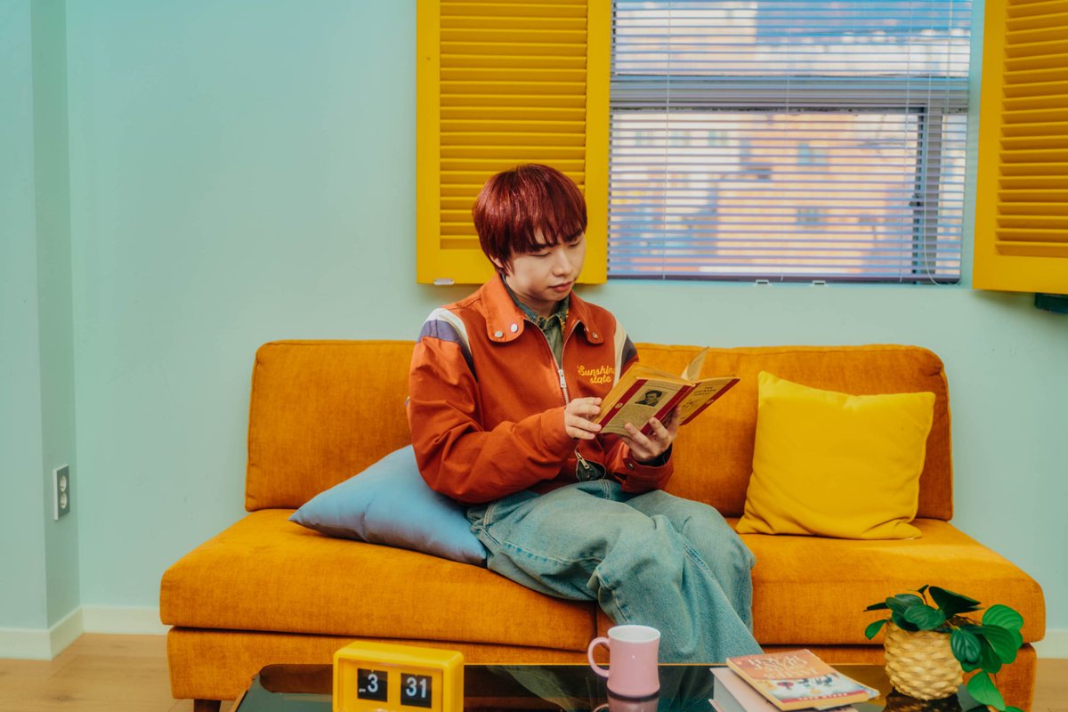 yudabinband's tweet photo. ☘ 준형's Concept Photo!

-

YdBB Digital Single
[계속 웃을 순 없어!]
2025.03.31 12PM (KST) Release!

#유다빈밴드 #YdBB
#계속웃을순없어 #CANTKEEPSMILING https://t.co/SChzjdROgz